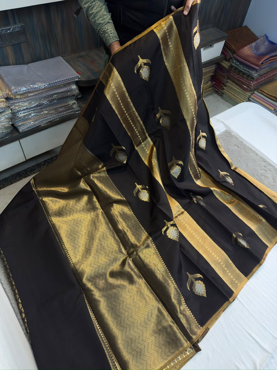 Banarasi Rao Mango Soft Silk Saree with Runcut Design