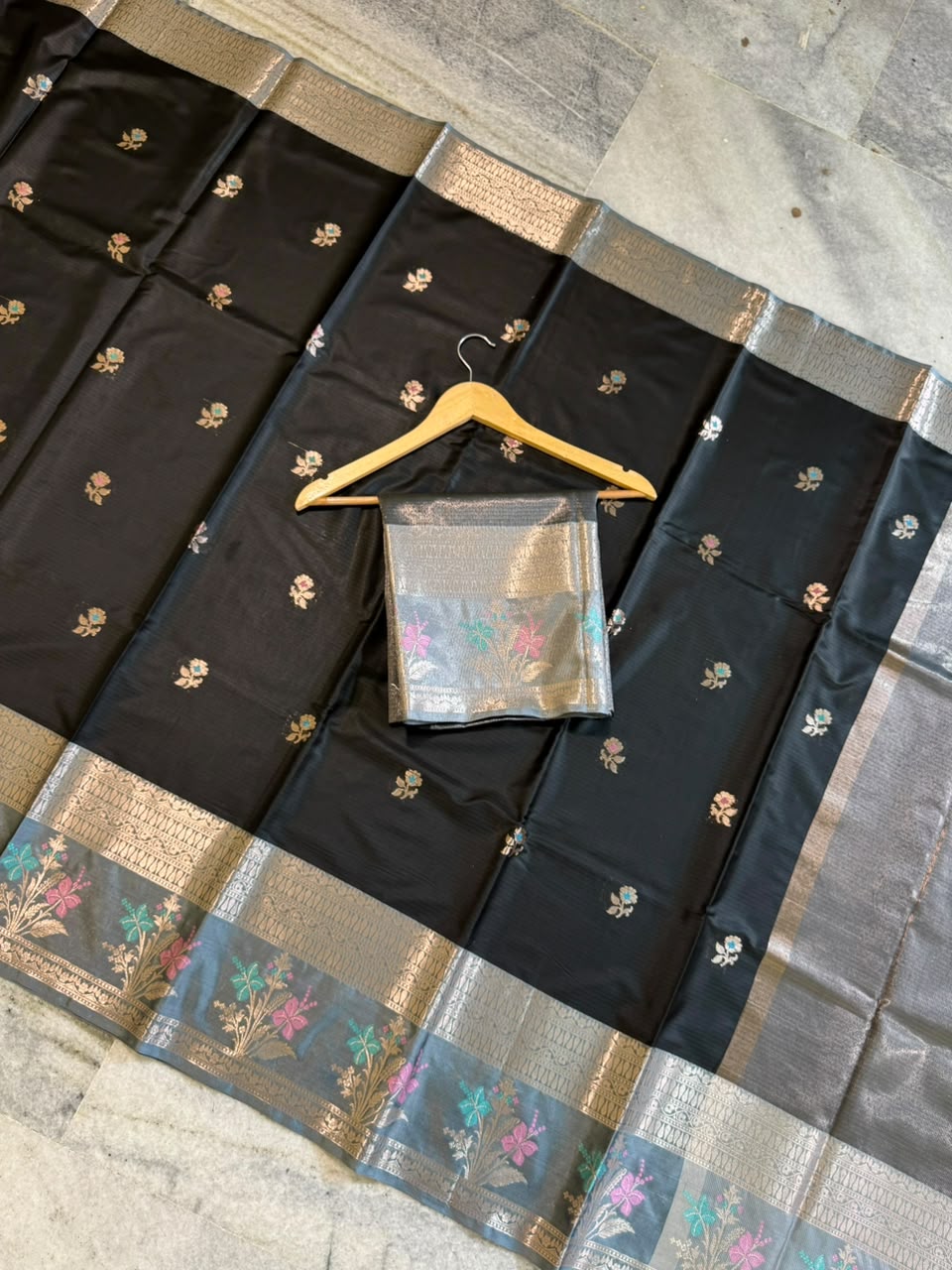 Banarasi Soft Katan Silk Saree with Zari Butti and Jacquard Pallu