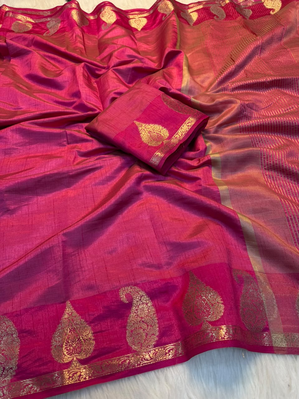 Soft Tussar Silk Saree with Chit Pallu and Running Blouse