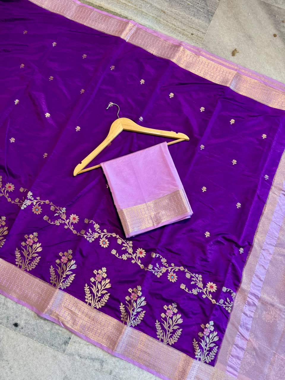 Banarasi Katan Silk Saree with Zari Butti and Contrast Jacquard Pallu