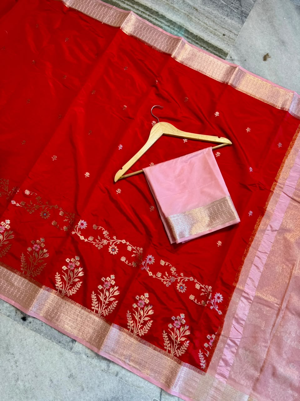 Banarasi Katan Silk Saree with Zari Butti and Contrast Jacquard Pallu