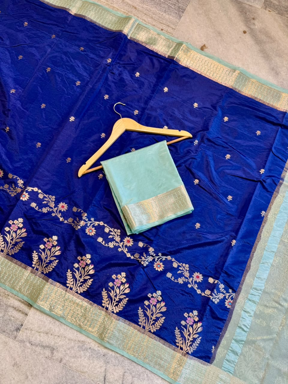 Banarasi Katan Silk Saree with Zari Butti and Contrast Jacquard Pallu